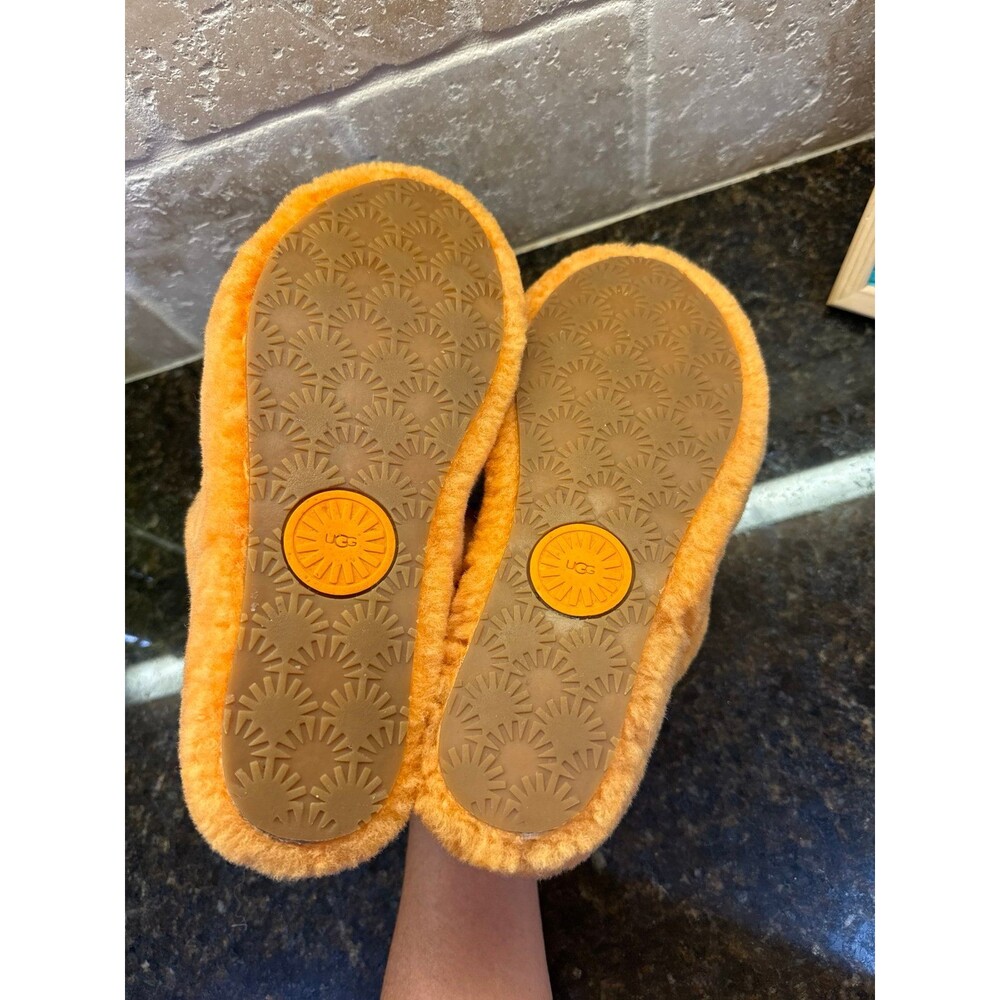 UGG Oh Yeah Sandals Slippers Vibrant Margarita Orange Sheepskin Size 8 EUC - Picture 4 of 12